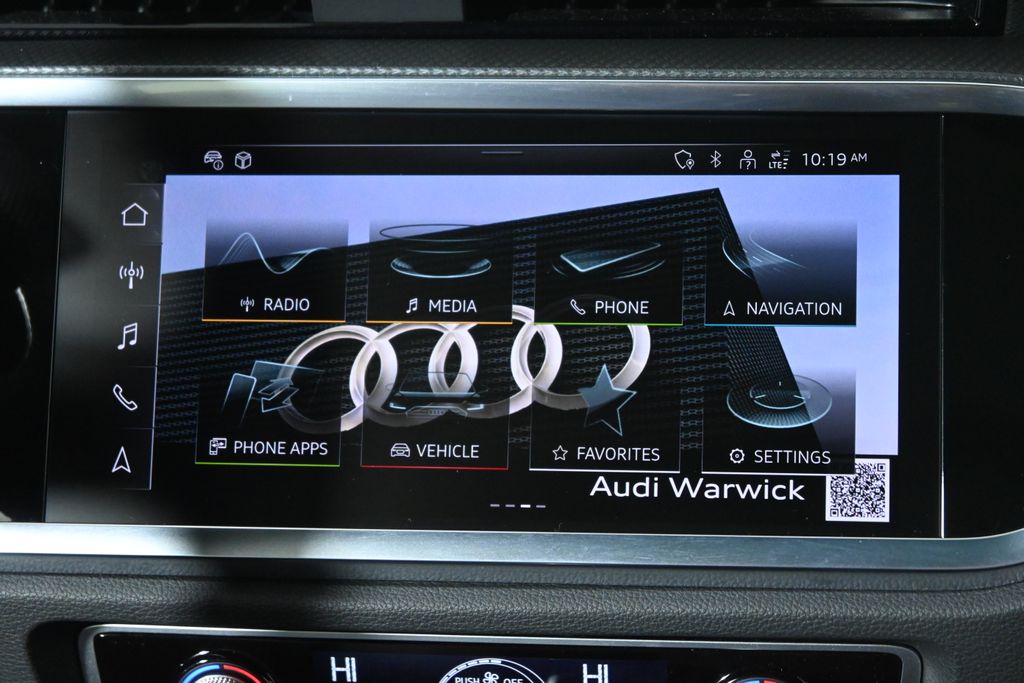 Thumbnail: 2025 Audi Q3 - 21