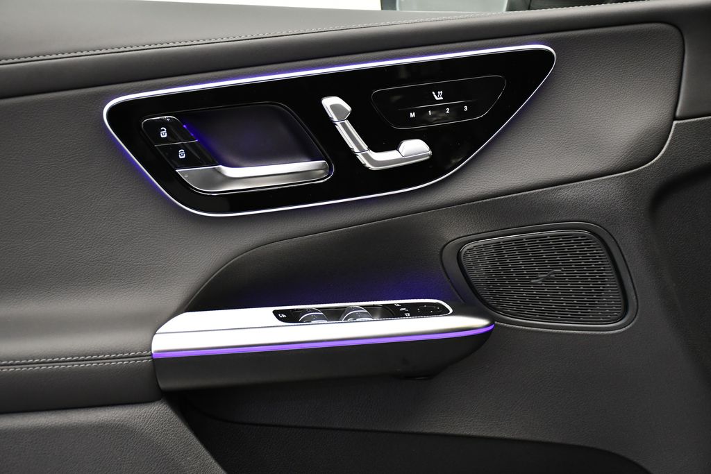 Thumbnail: 2026 Mercedes-Benz GLC - 32