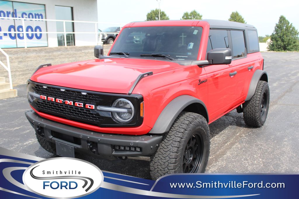 Race Red 2023 Ford Bronco SUV / Crossover Four-Wheel Drive Automatic