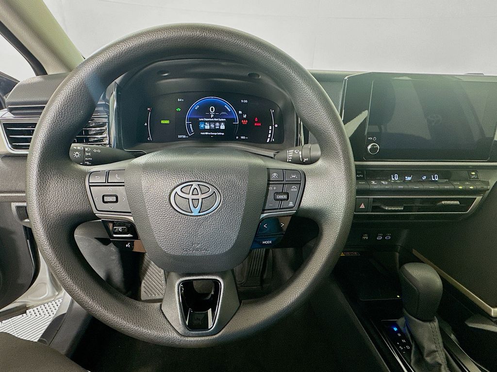 Thumbnail: 2025 Toyota Camry - 11