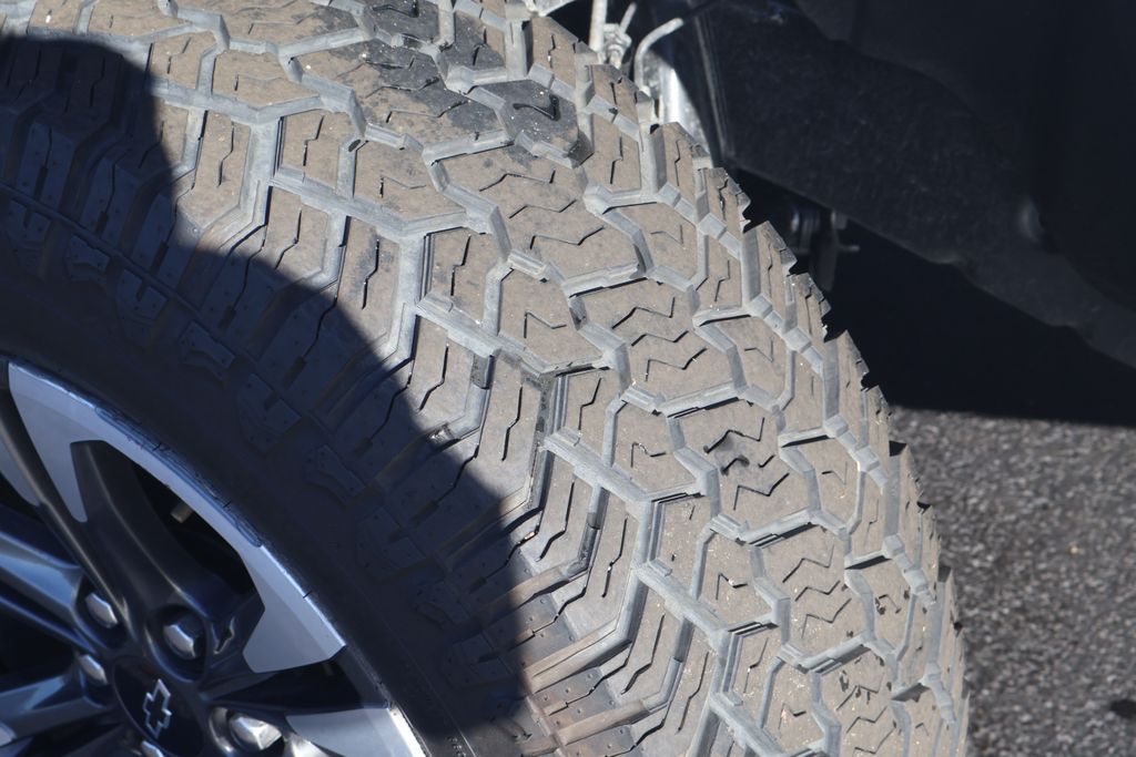 Thumbnail: 2021 Chevrolet Colorado - 14