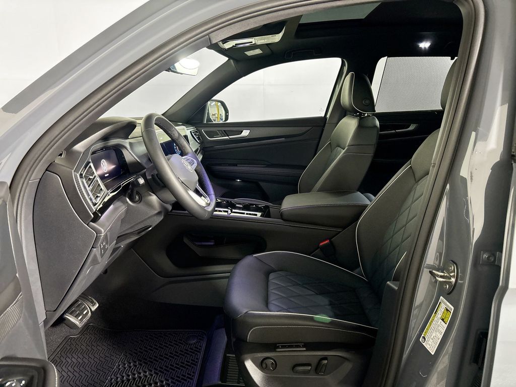 2025 Volkswagen Atlas Cross Sport 2.0T SEL Premium R-Line