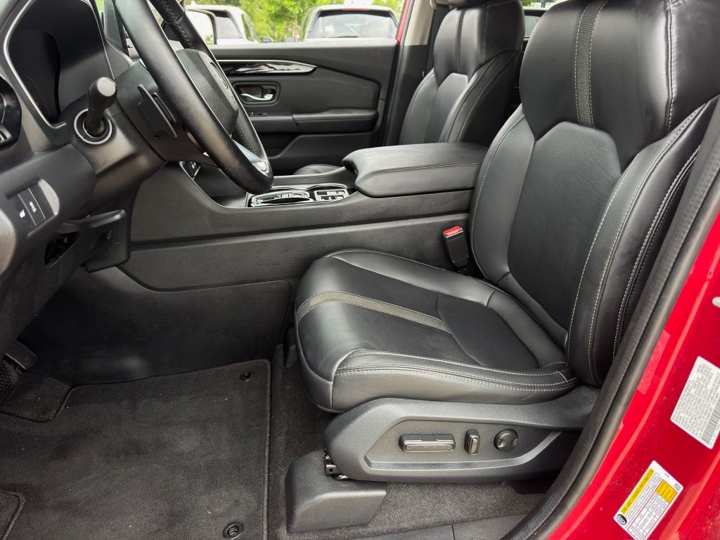 2024 Honda Pilot Touring  at Community Honda