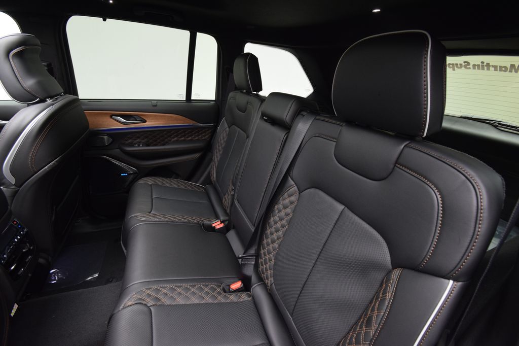 new 2026 Jeep Grand Cherokee car, priced at $58,046