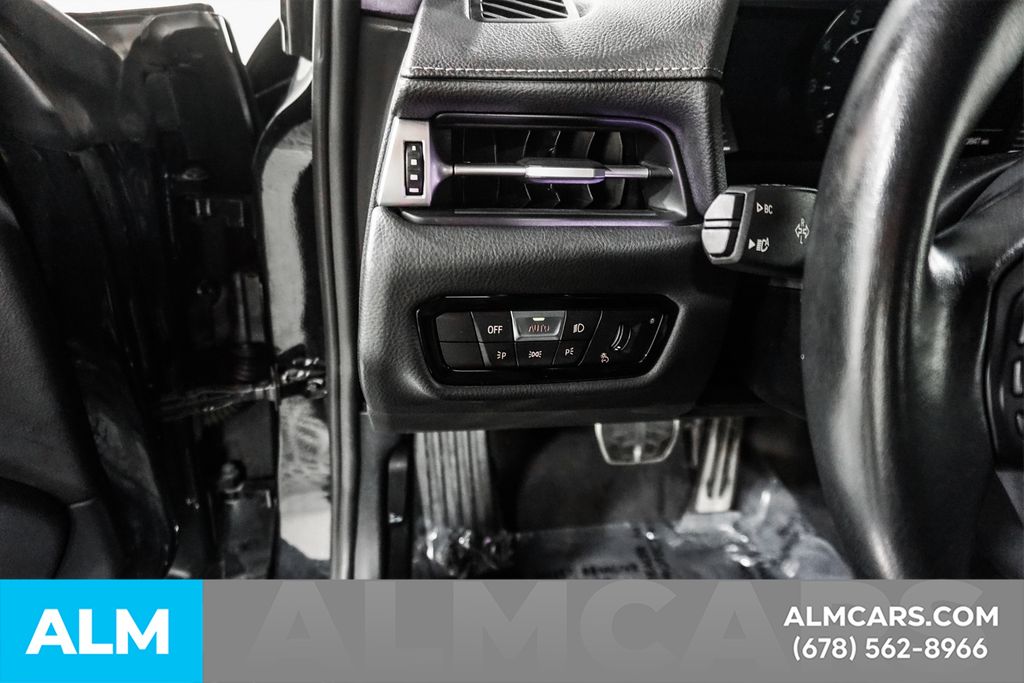 Used 2020 Black Toyota 3.0 image 16