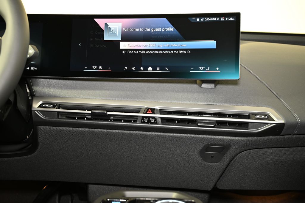 Thumbnail: 2025 BMW iX - 18