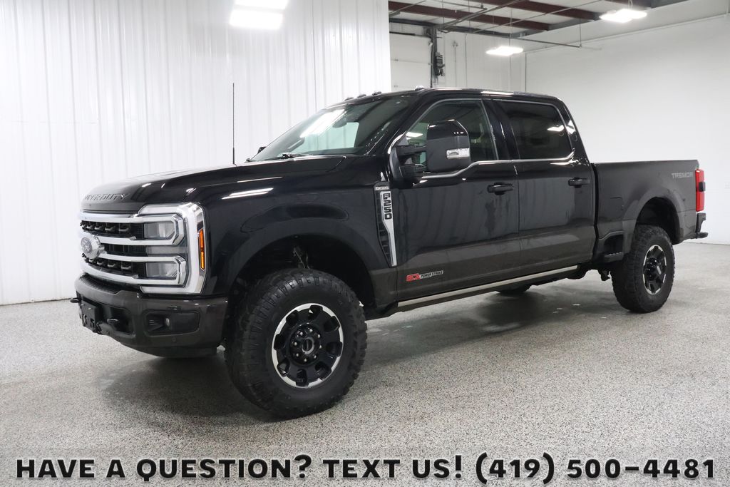 Agate Black Metallic 2025 Ford F-250 Super Duty Pickup Truck Four-Wheel Drive Automatic