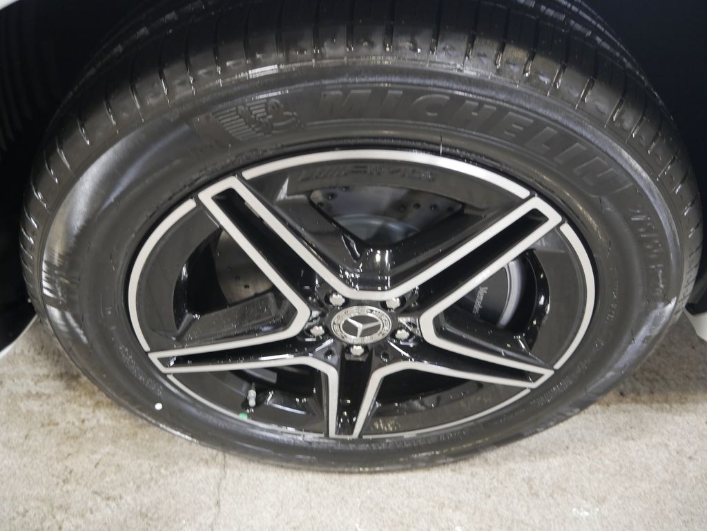 Thumbnail: 2026 Mercedes-Benz GLE - 12