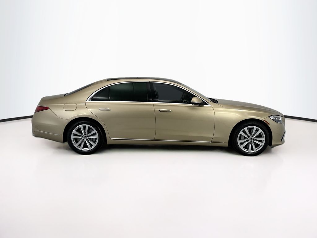 Thumbnail: 2023 Mercedes-Benz S-Class - 4