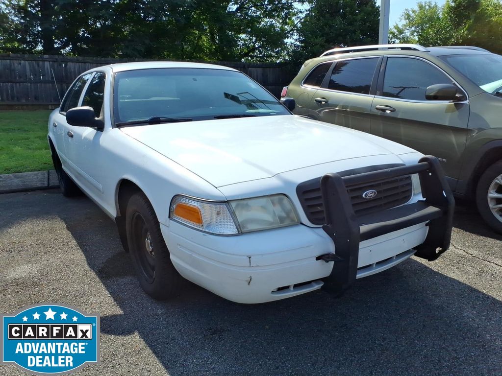 White 2001 Ford Crown Victoria Sedan Rear-Wheel Drive 4-Speed Automatic Overdrive