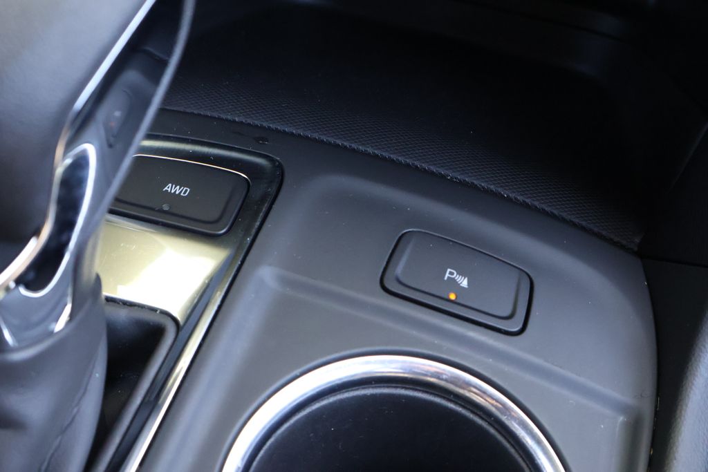 Thumbnail: 2023 Chevrolet Equinox - 24