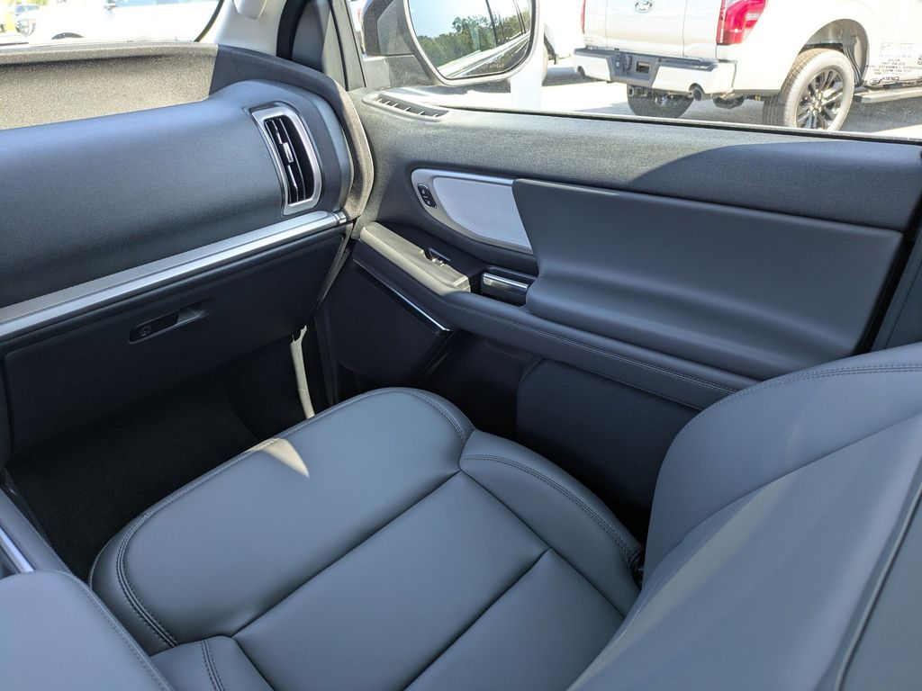 2026 Ford Expedition Max Active MAX