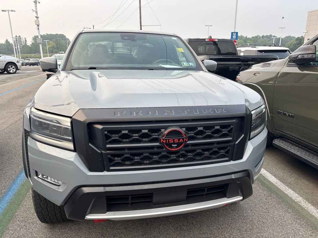 2023 Nissan Frontier — photo 2