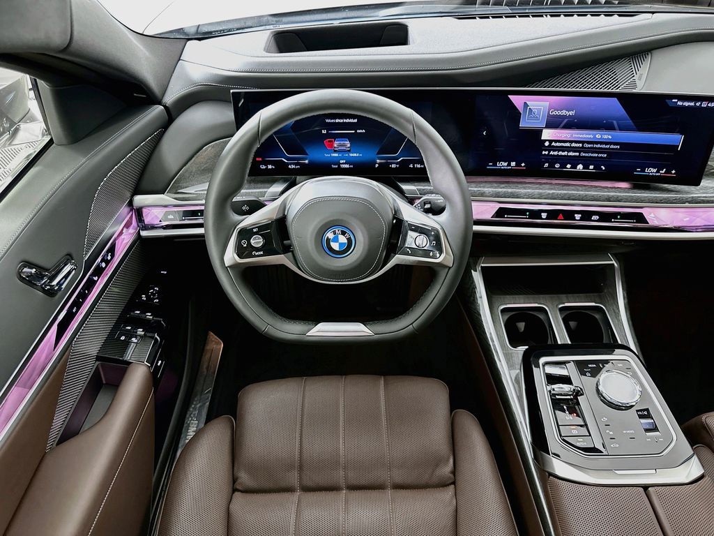Thumbnail: 2024 BMW i7 - 22