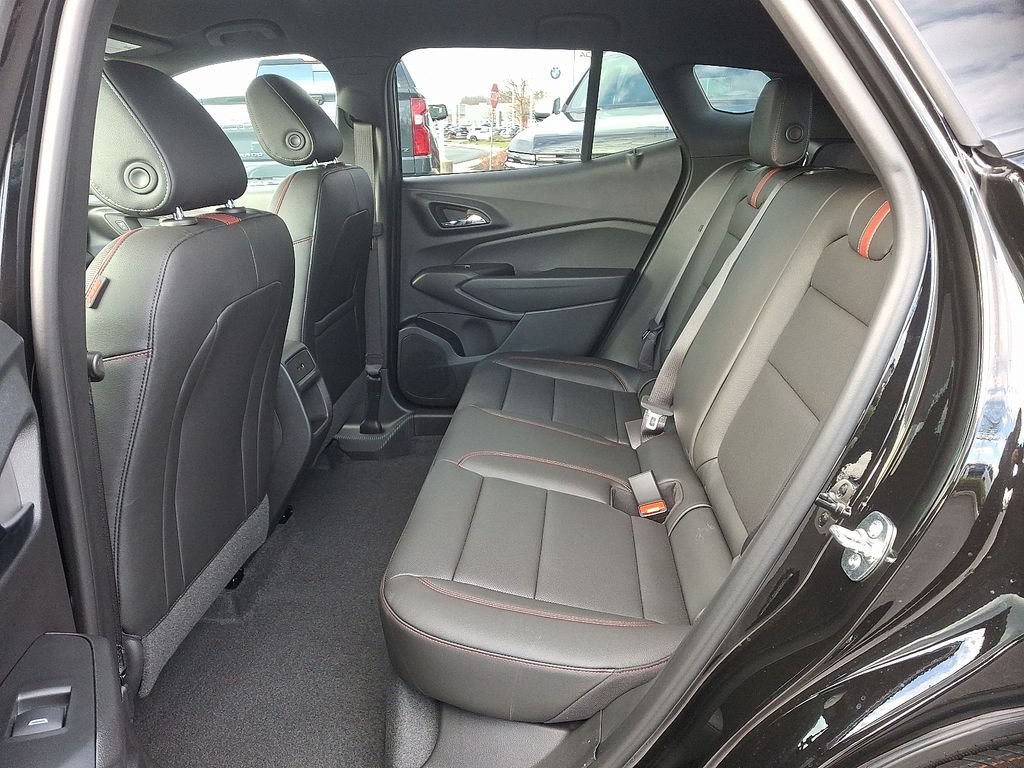 Thumbnail: 2026 Chevrolet Trax - 5