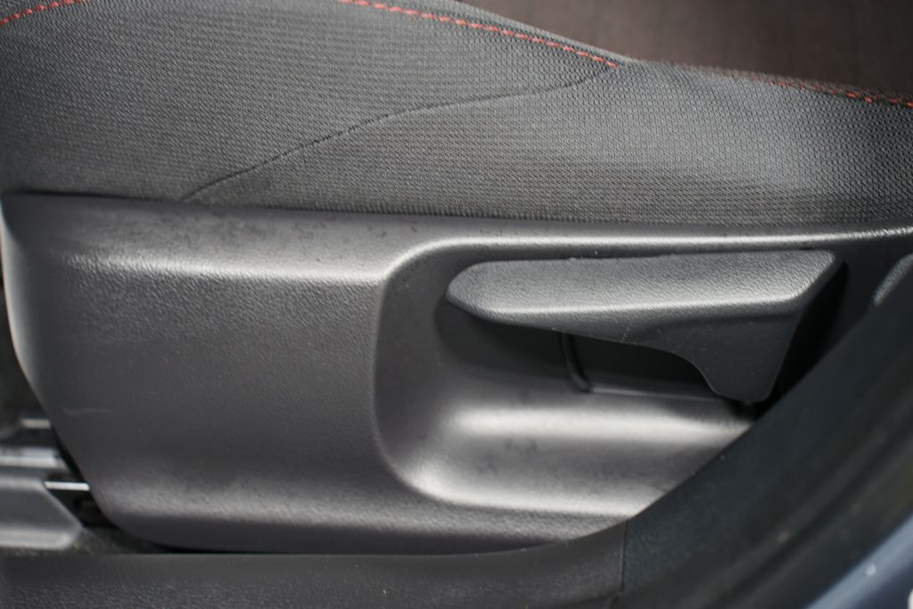 2025 Toyota Corolla SE 32