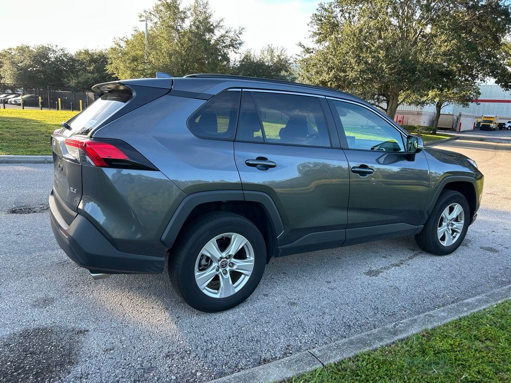 Thumbnail: 2021 Toyota RAV4 - 5