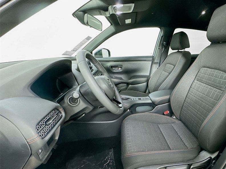 2025 Honda HR-V Sport photo