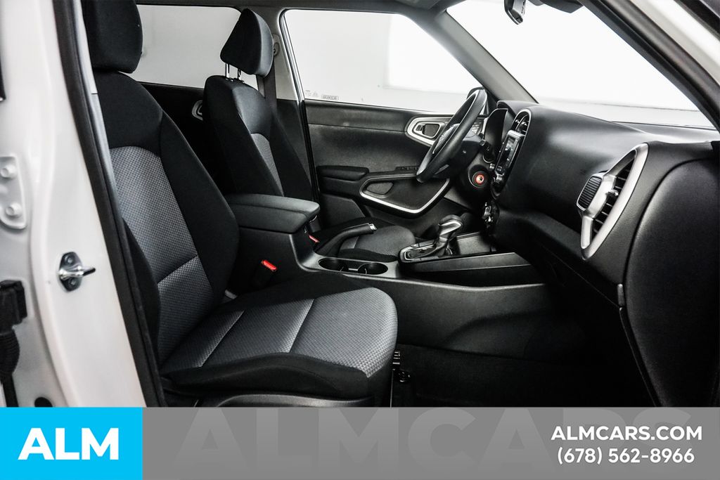 Used 2025 White Kia LX image 14