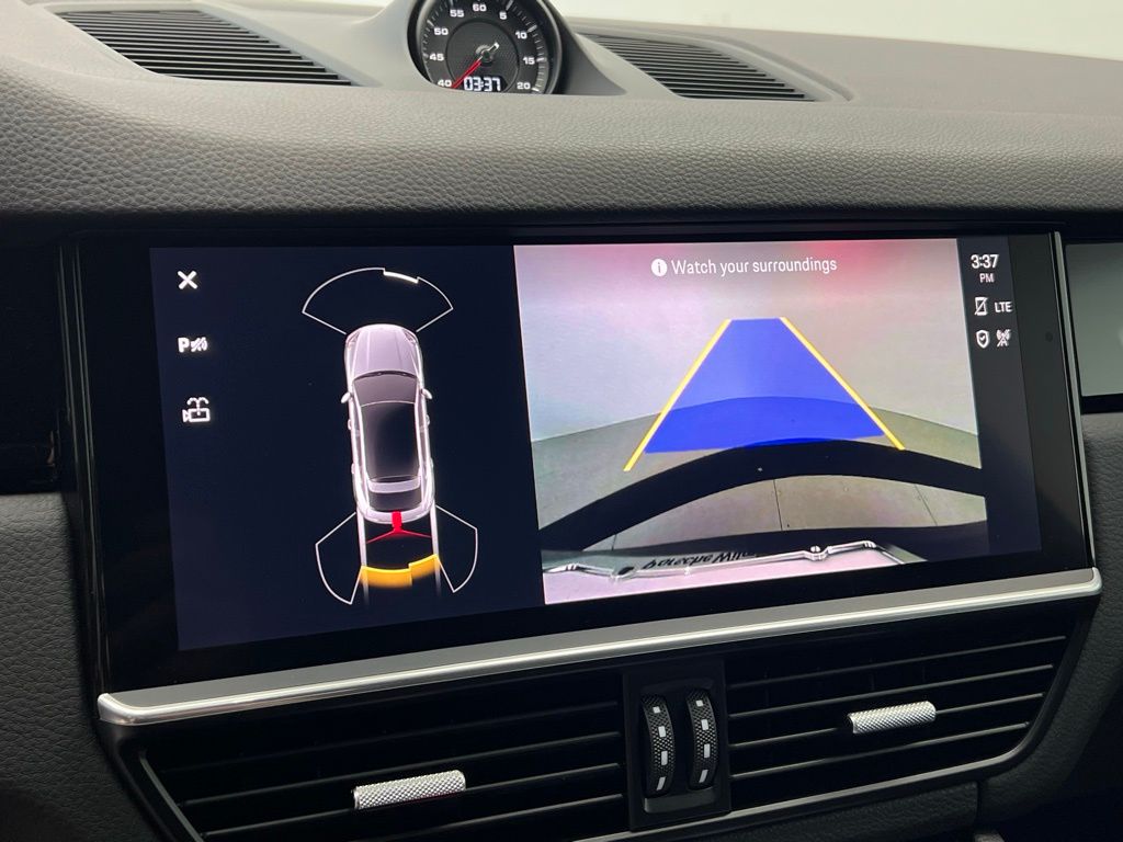 Thumbnail: 2022 Porsche  - 15