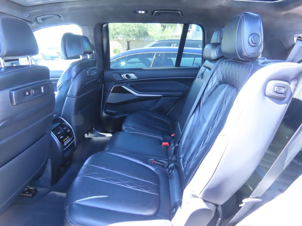 Thumbnail: 2020 BMW X7 - 11