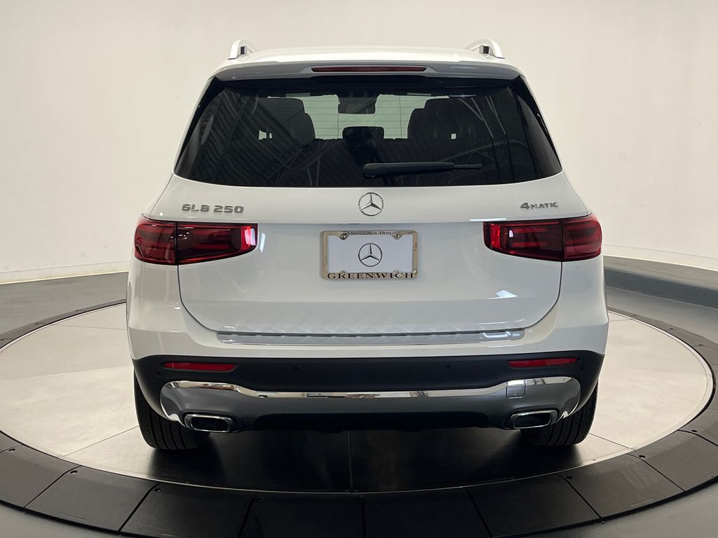 2025 Mercedes-Benz GLB 250 6