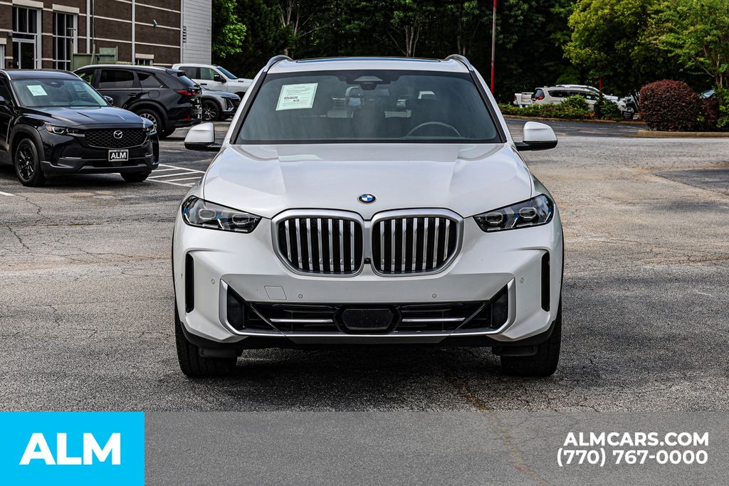 Used 2024 White BMW sDrive40i/MT Certified image 11