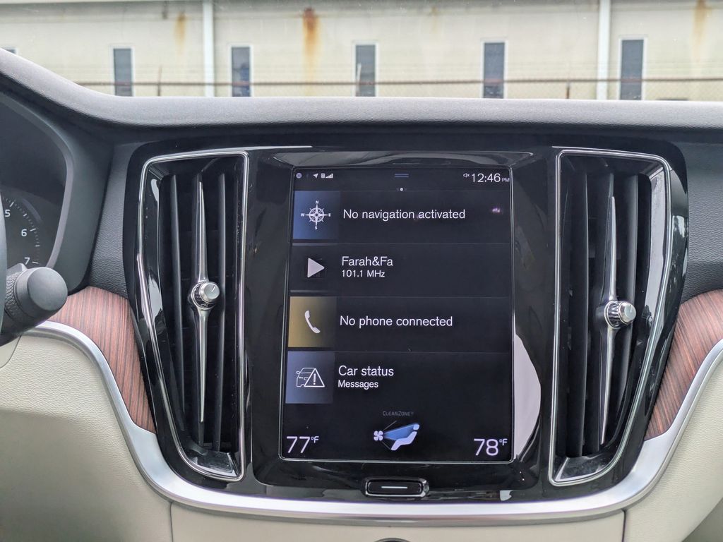 2021 Volvo S60 T5 Momentum
