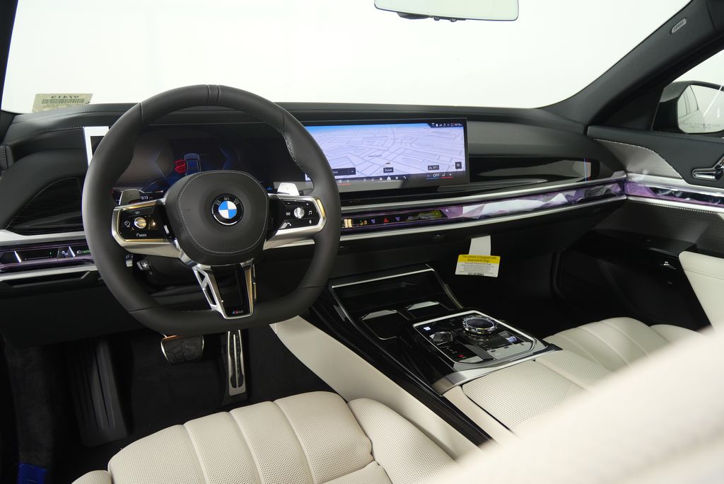 Thumbnail: 2026 BMW 7 Series - 19