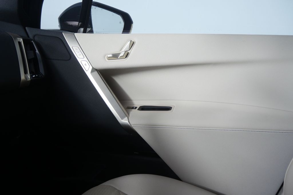 Thumbnail: 2023 BMW iX - 23