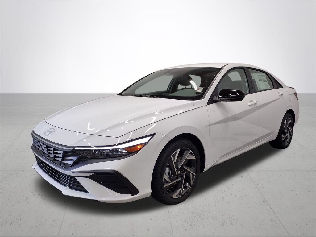 2025 Hyundai Elantra SEL Sport photo 2