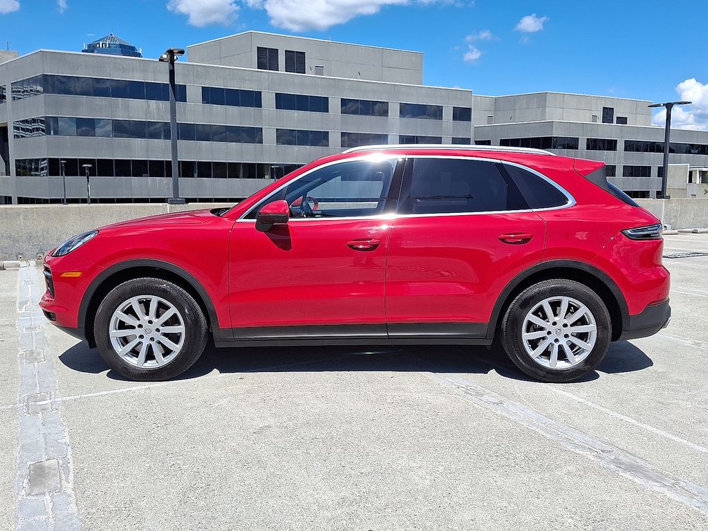 Thumbnail: 2022 Porsche Cayenne - 2