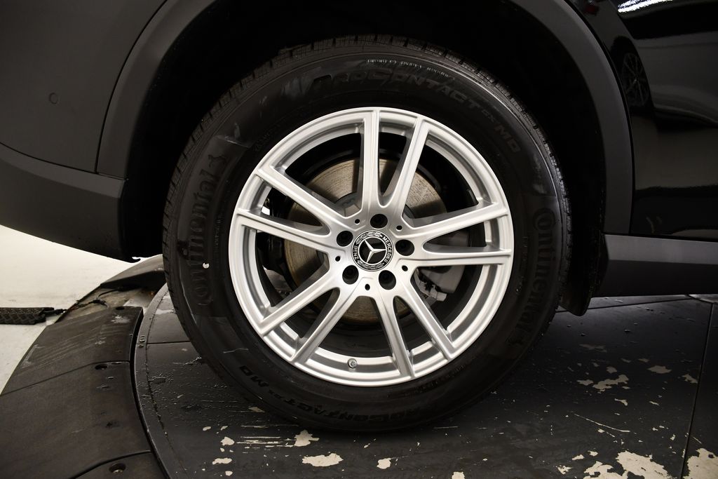 Thumbnail: 2025 Mercedes-Benz GLC - 15