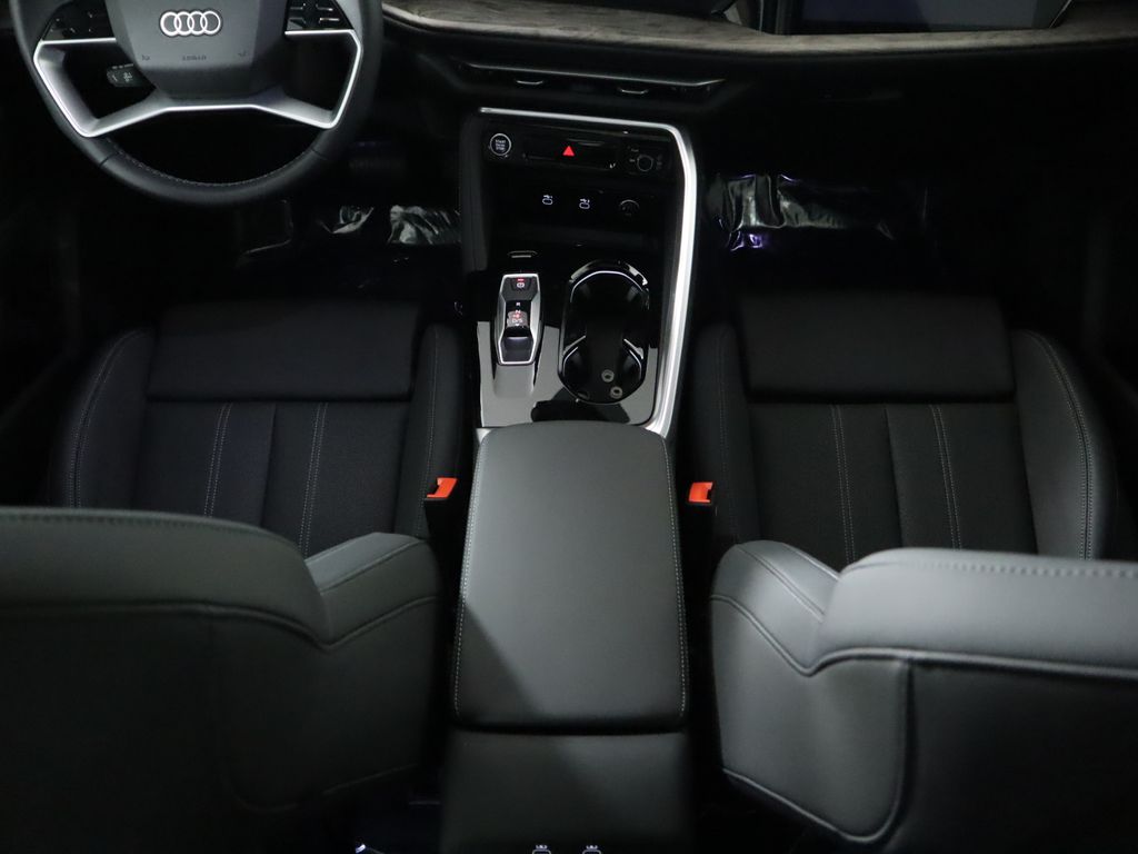 Thumbnail: 2025 Audi Q5 - 18