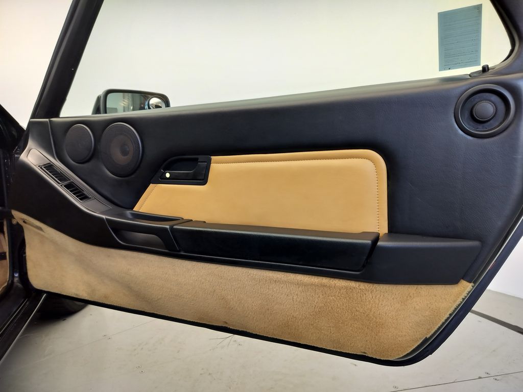 Thumbnail: 1988 Porsche 928 - 11