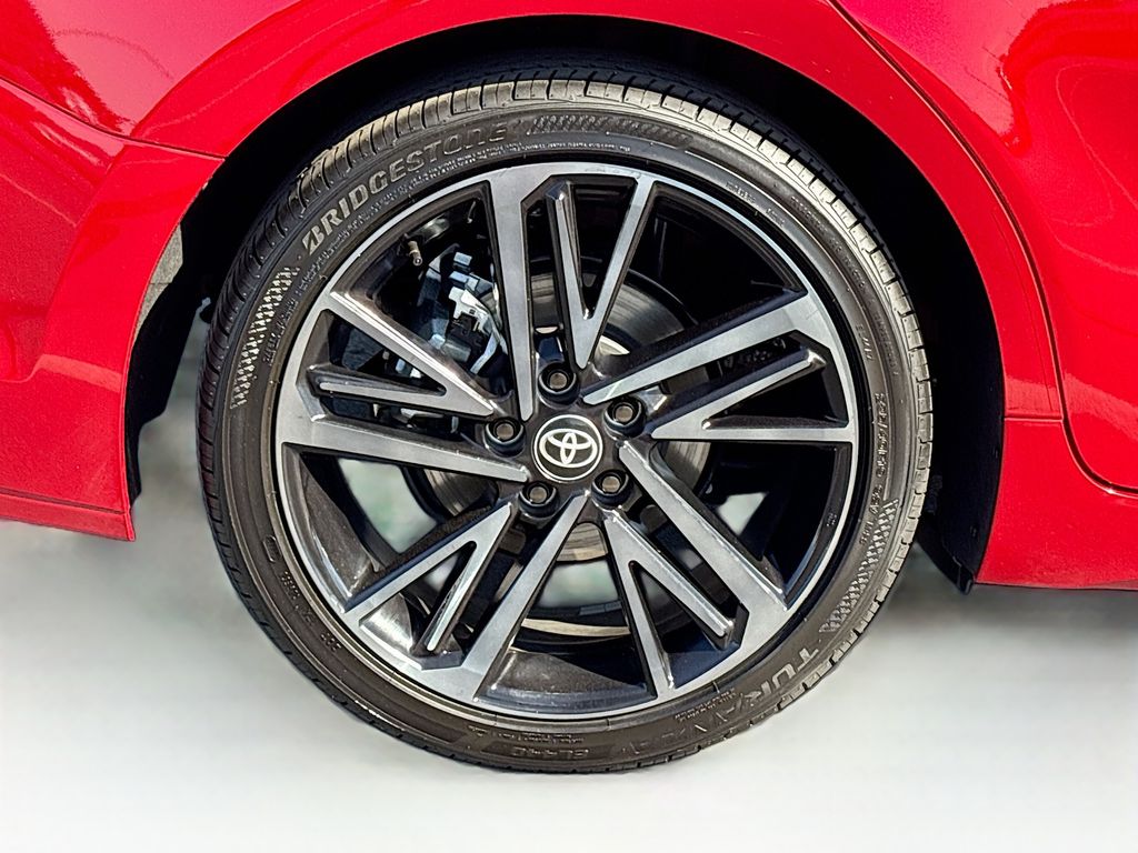 Thumbnail: 2025 Toyota Camry - 32