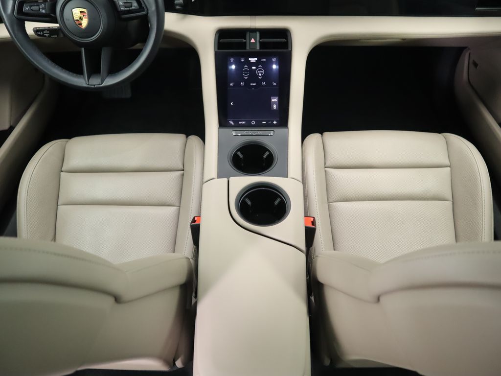 Thumbnail: 2021 Porsche Taycan - 17