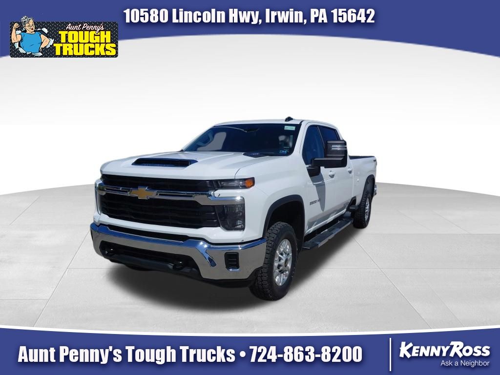 Summit White 2026 Chevrolet Silverado 2500HD Pickup Truck Four-Wheel Drive Automatic