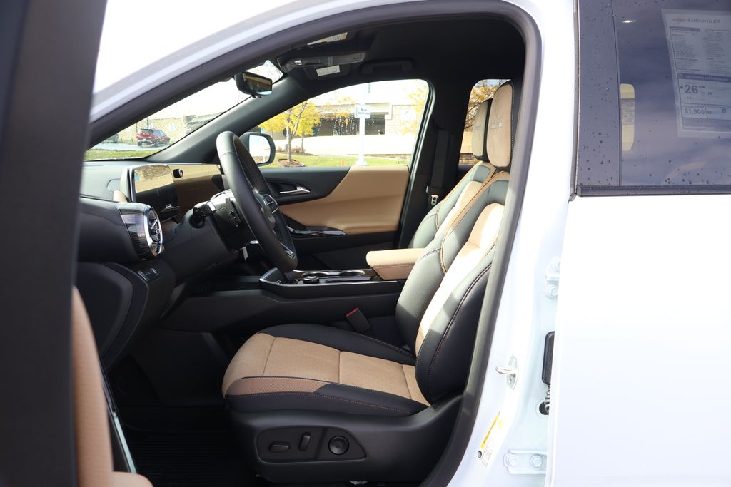 Thumbnail: 2026 Chevrolet Equinox - 14