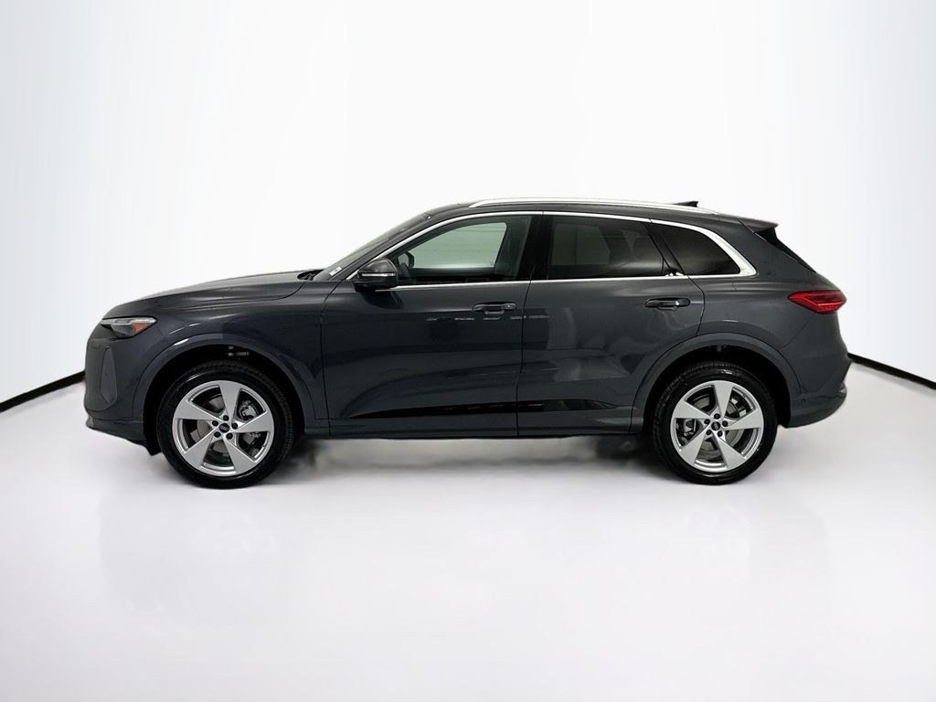 Thumbnail: 2026 Audi Q5 - 8