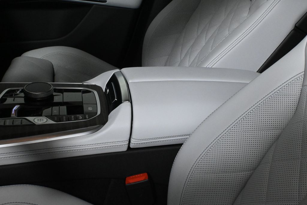 Thumbnail: 2026 BMW X5 - 25