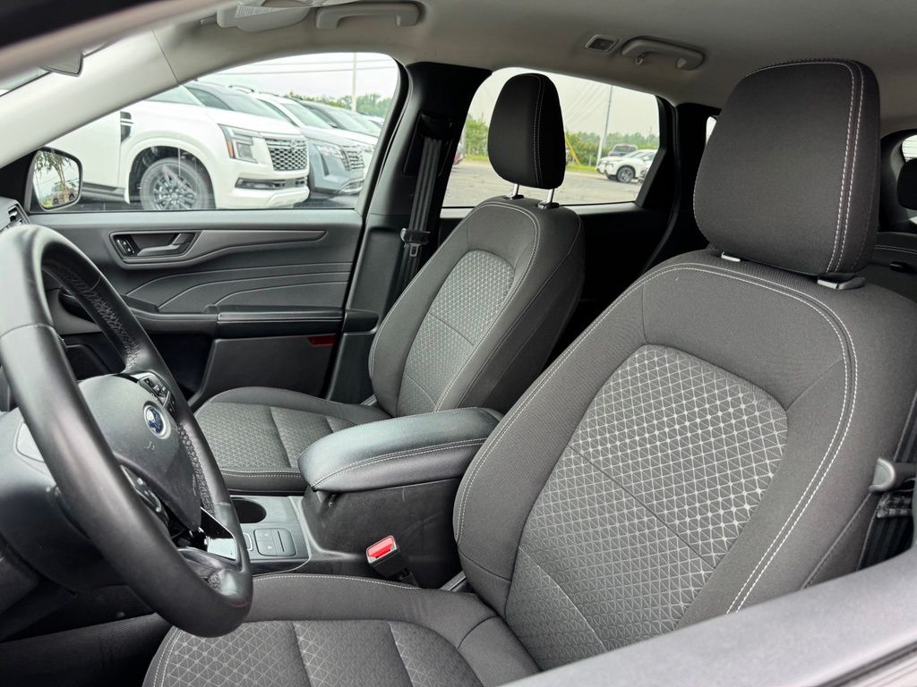 Used 2024 Ford Escape SUV
