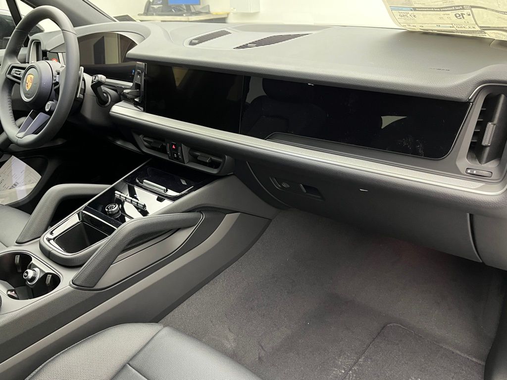 2025 Porsche Cayenne  27