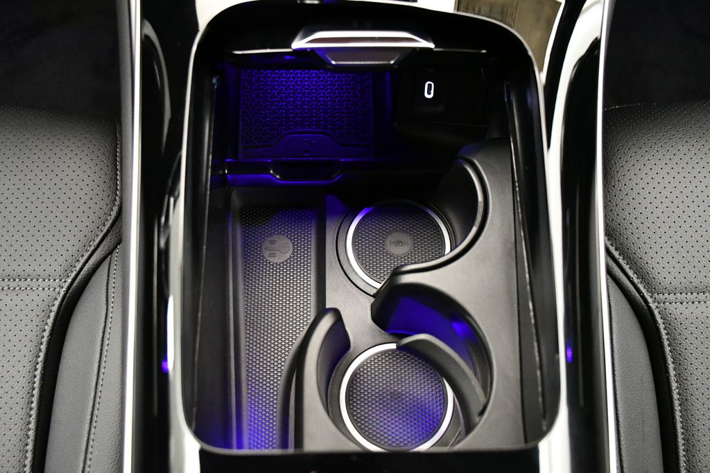 Thumbnail: 2025 Mercedes-Benz GLC - 28