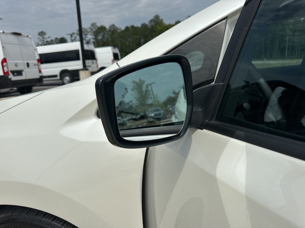 2024 Super Black/Pearl White Nissan LEAF SV Plus FWD Hatchback
