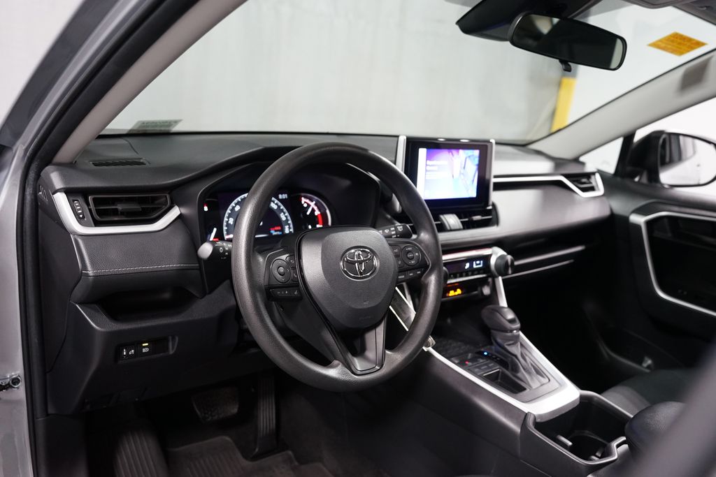 Thumbnail: 2024 Toyota RAV4 - 11
