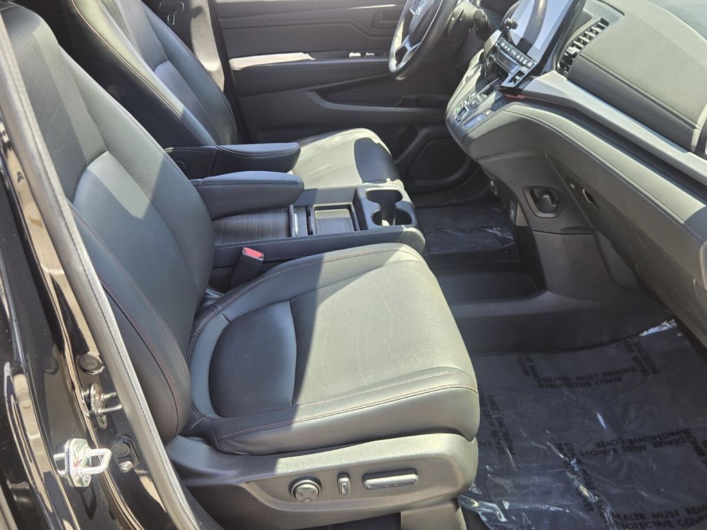 2024 Honda Odyssey - $33,375
