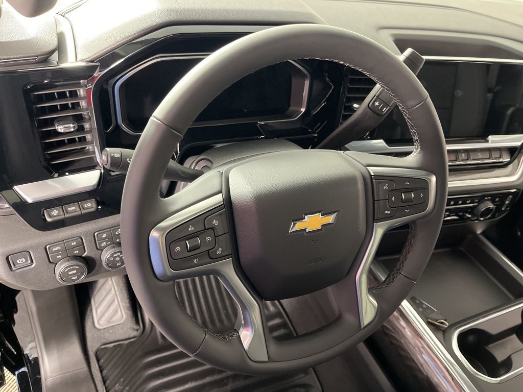 Thumbnail: 2026 Chevrolet Silverado 2500 - 29