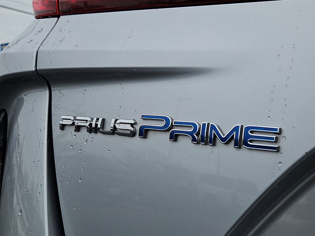 Thumbnail: 2021 Toyota Prius Prime - 30