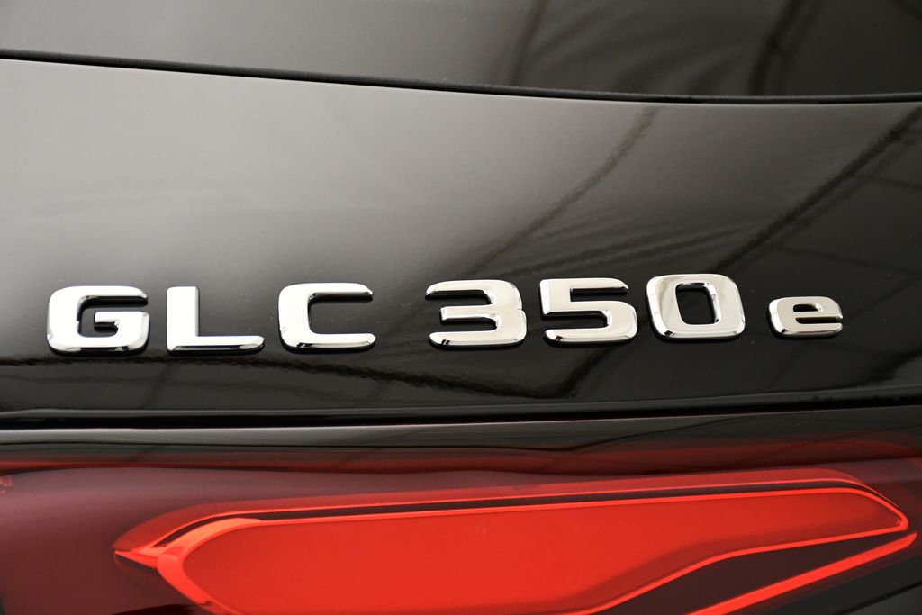 2025 Mercedes-Benz GLC 350 9